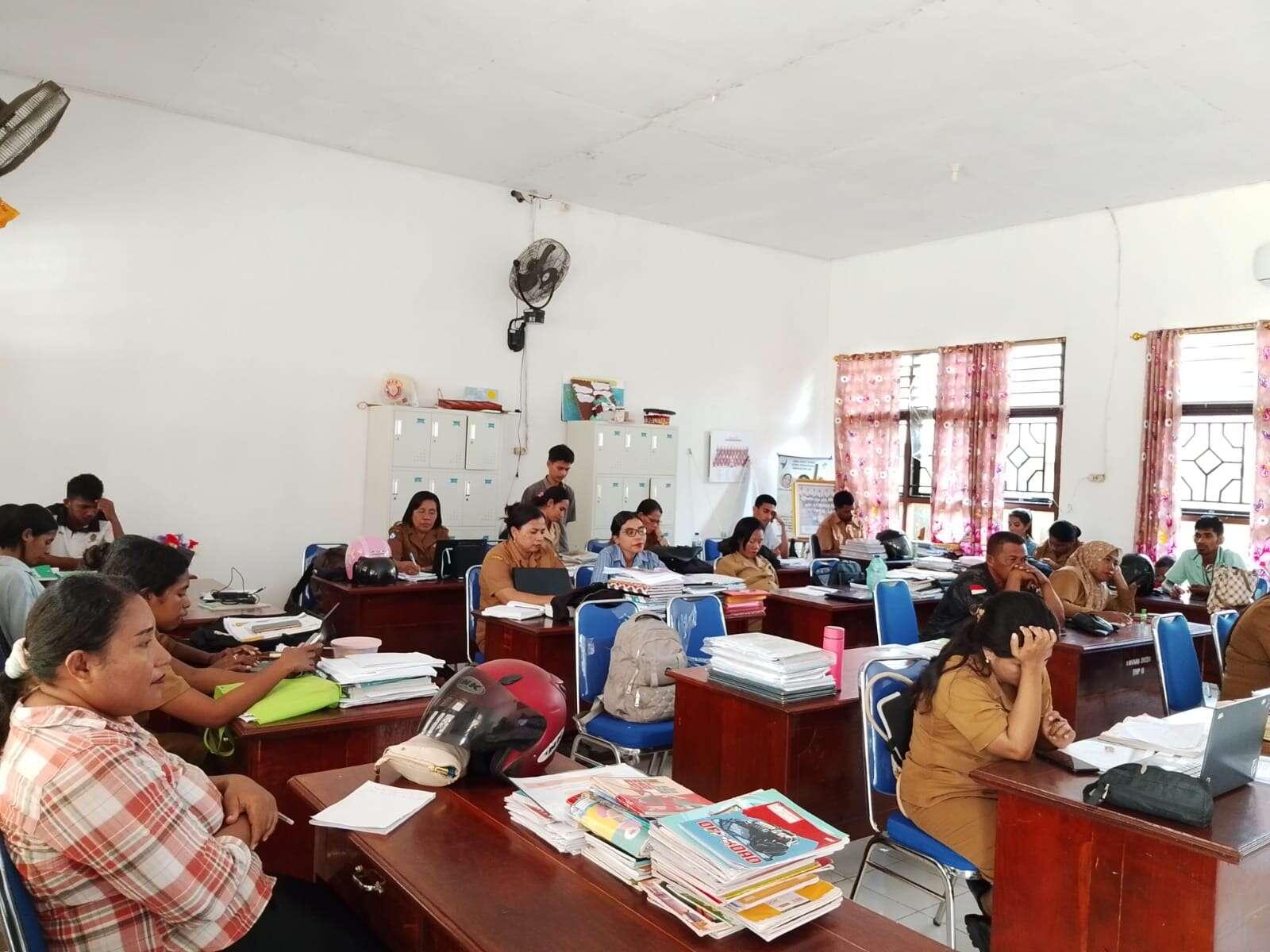 Rapat Bersama Kepala Sekolah Asesmen Sumatif Akhir Sekolah Tahun Ajaran 2025/2026